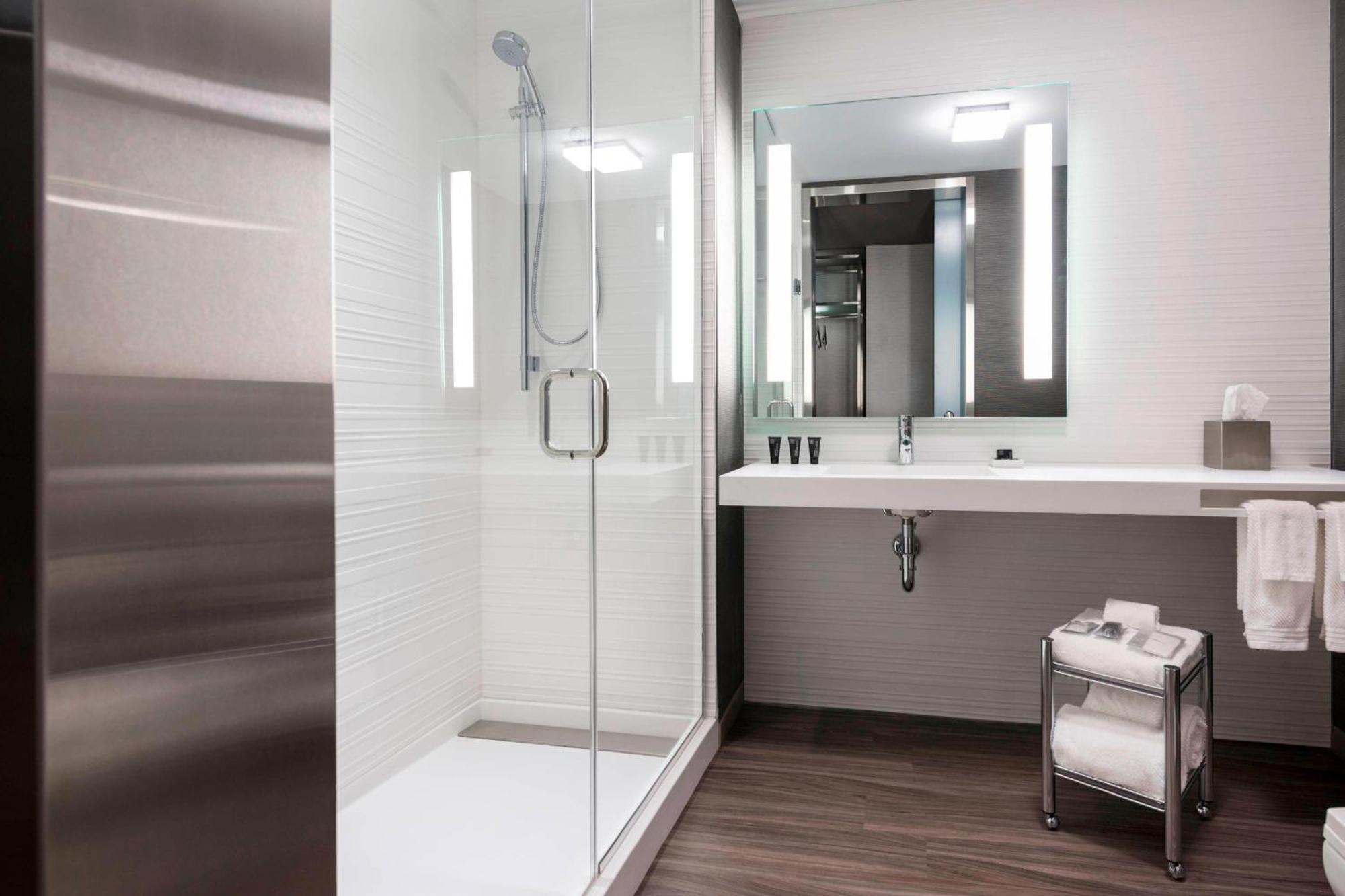 Ac By Marriott Boston North Hotel 4*