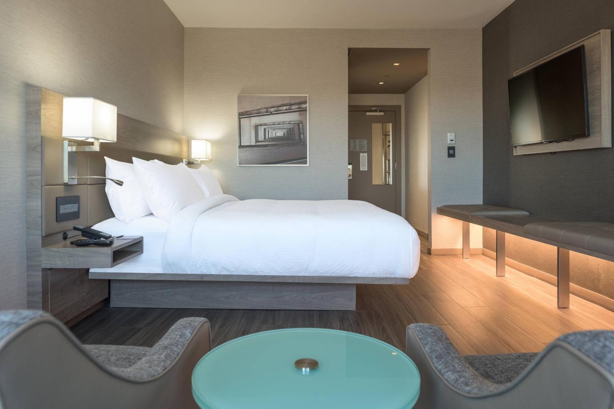 Ac By Marriott Boston North Hotel 4*